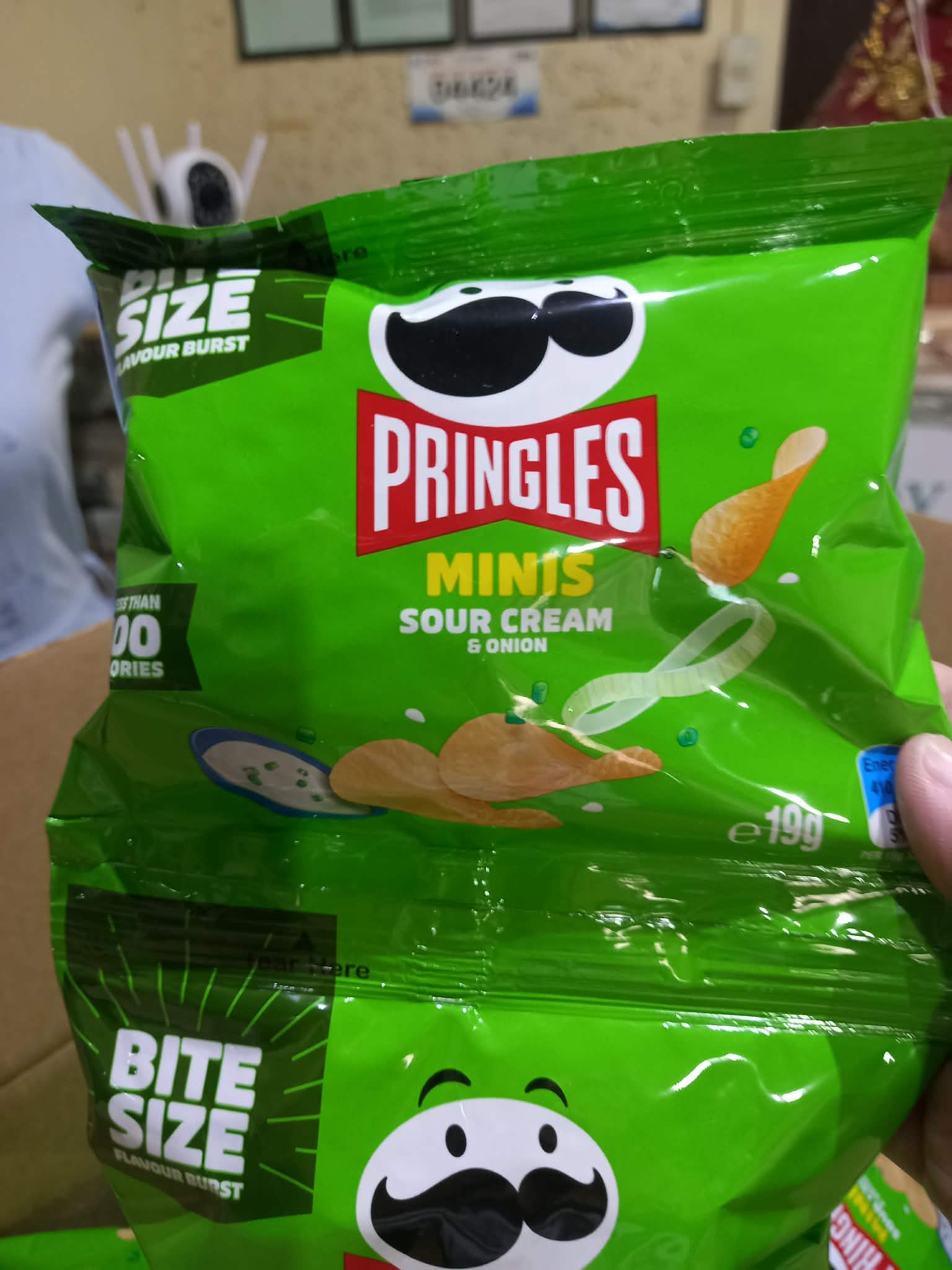 Pringles Minis Sour Cream & Onion (30-Pack) - 19g Single Serve Snack