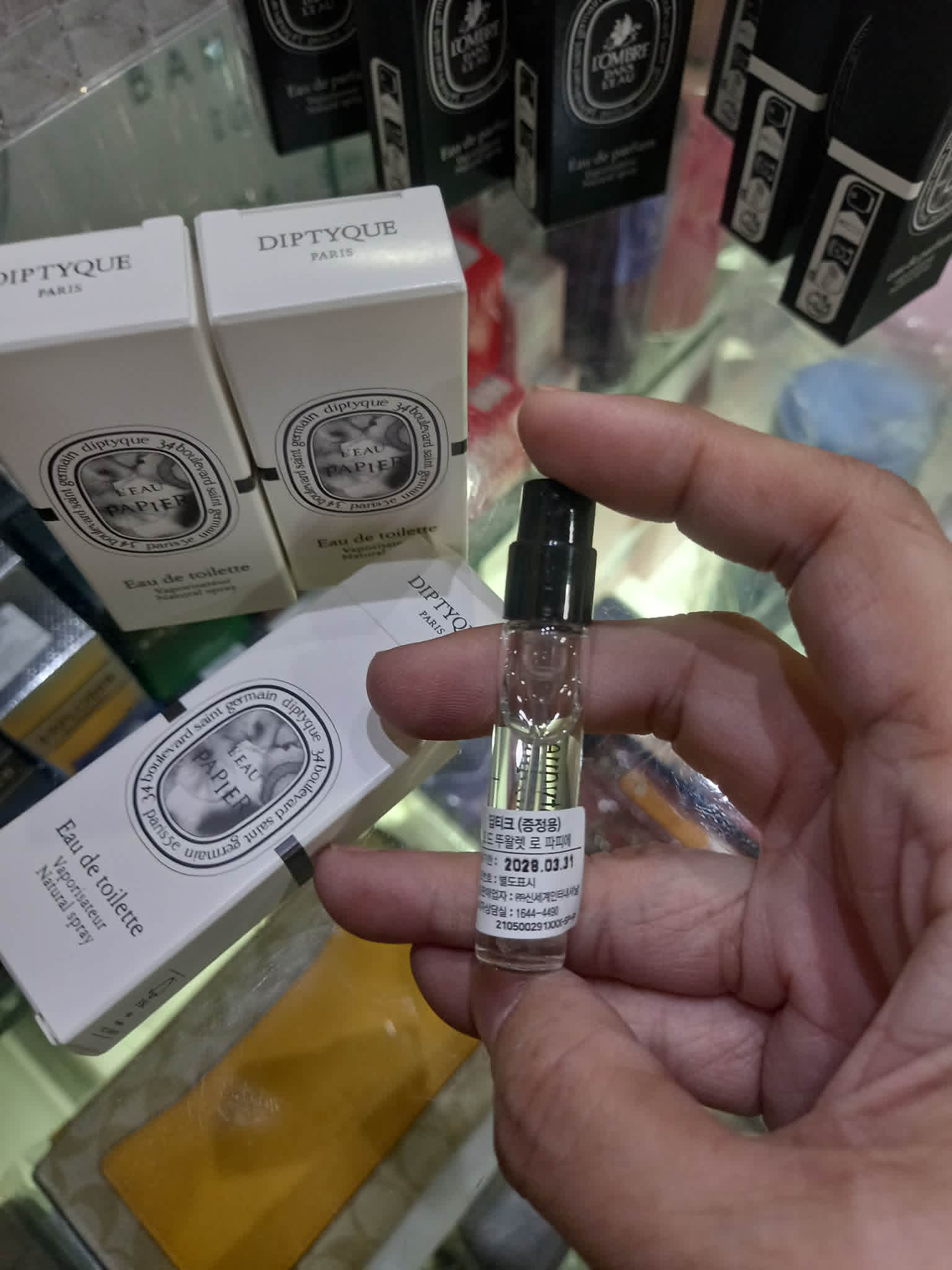 Diptyque L'Eau Papier Eau de Toilette Mini Sample - 2ml Travel Size